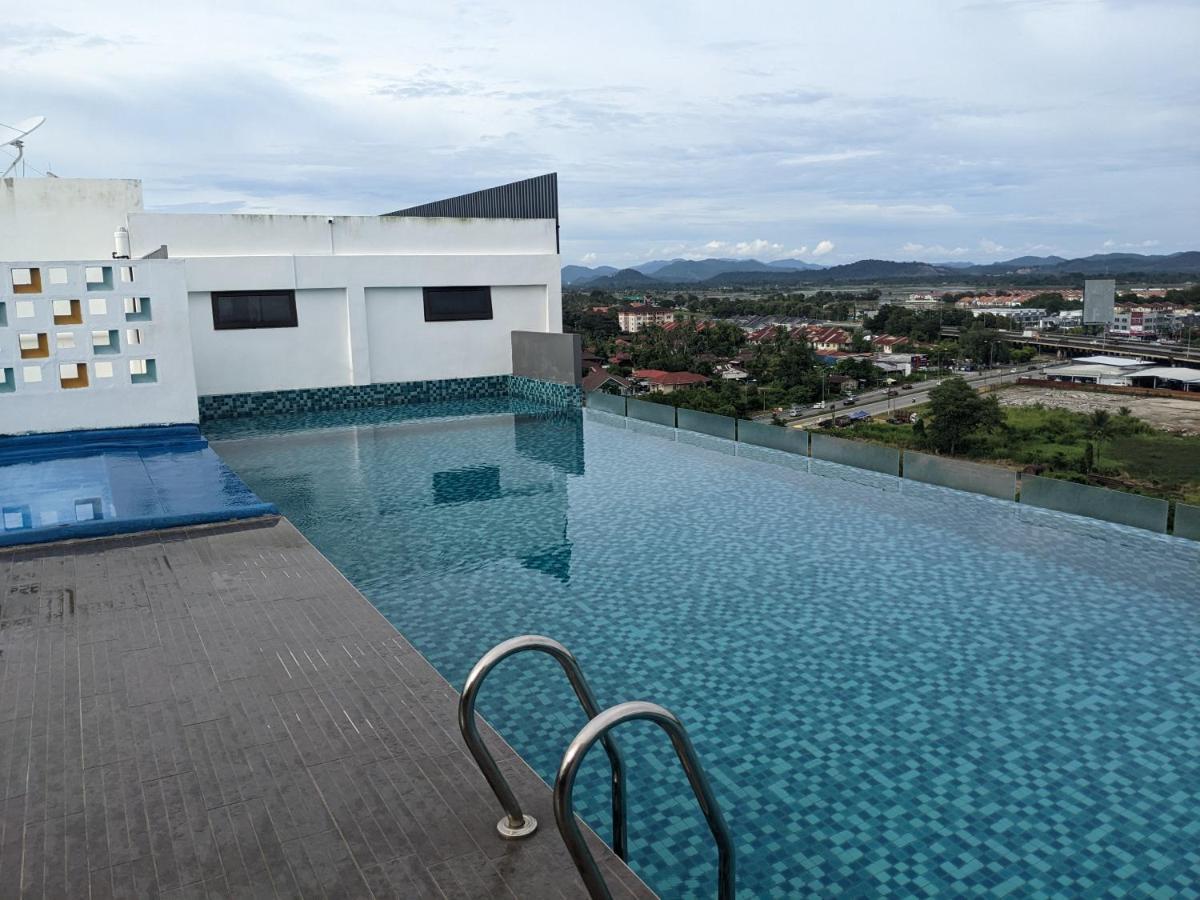 Alor Setar Imperio By Im Staycation 3Bedroom & Rooftop Pool Экстерьер фото